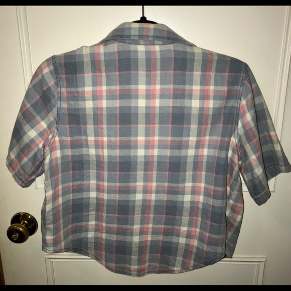 TOPSHOP cropped fanned shirt - Picture 1 of 3